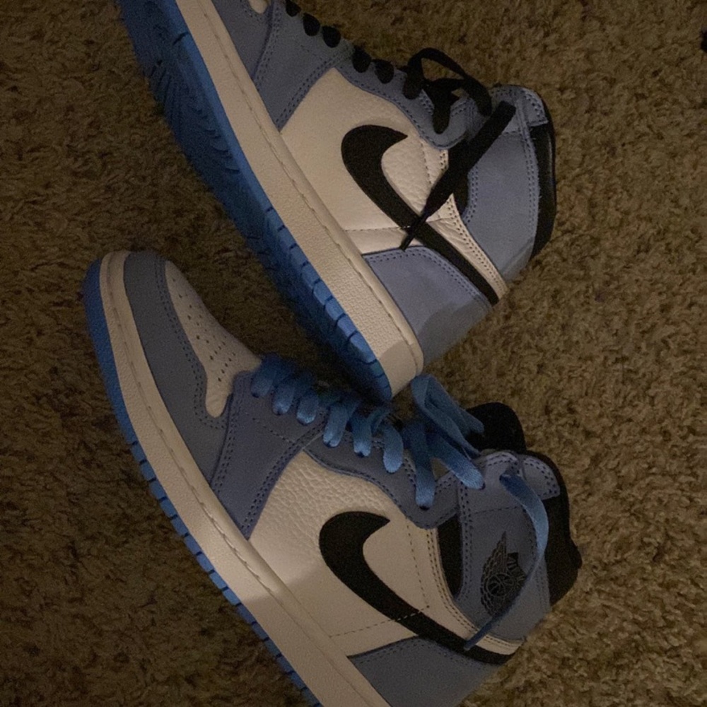 Jordan 1 university blue